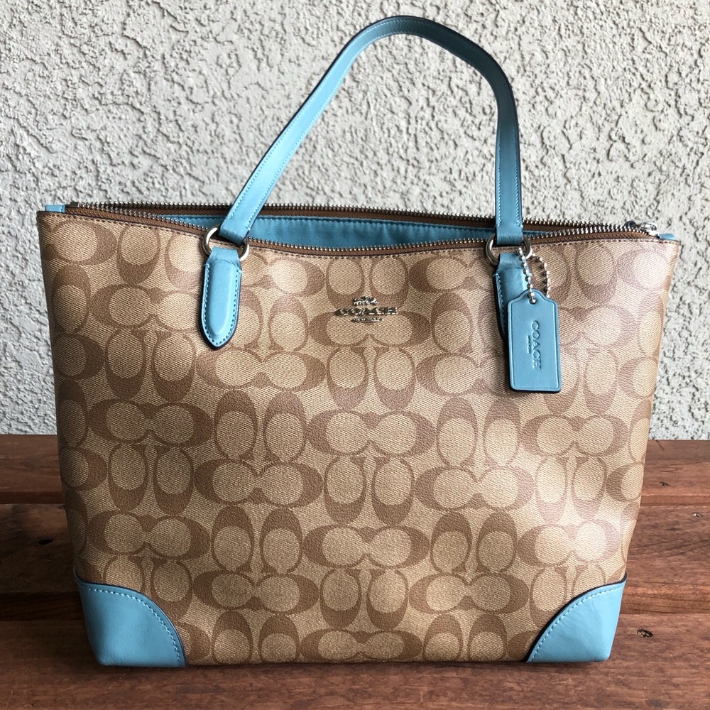 Coach Handbag🌺